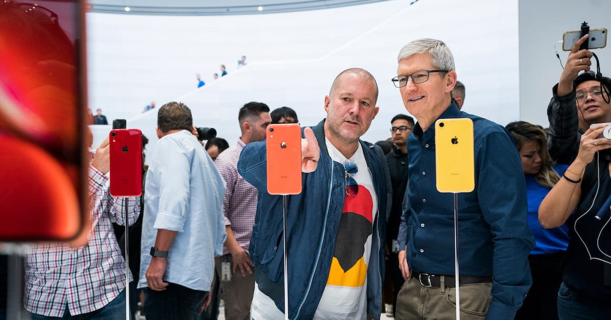 The departure of Jony Ive suppose a boost for Apple