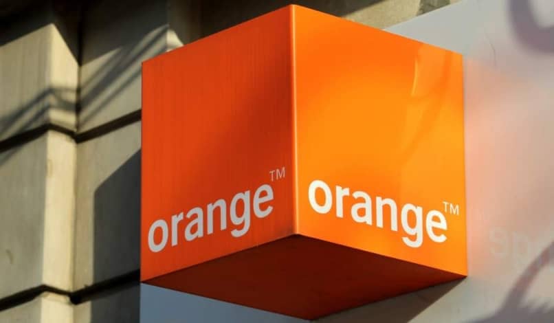 Formas de comunicarte con Orange si eres o no cliente