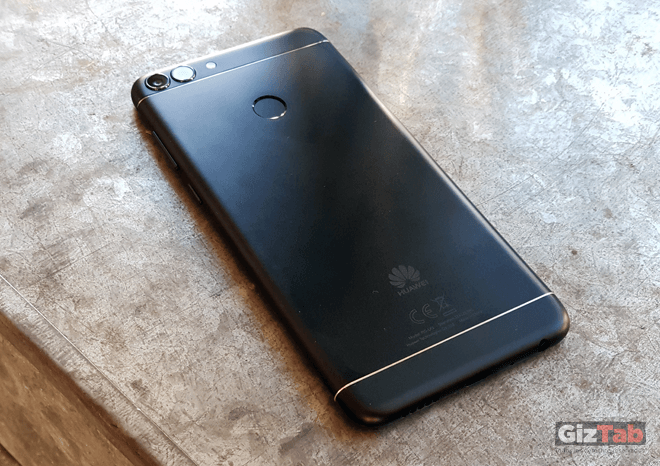 Finishes and detail of the back of the Huawei P smart