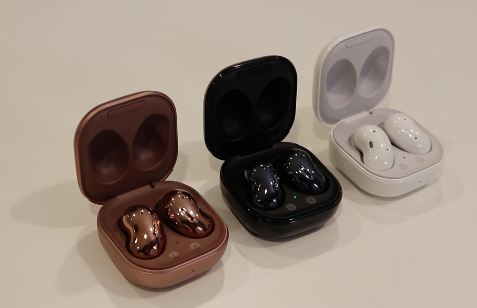 Galaxy Buds Live, Samsung's new headphones promise comfort and ...
