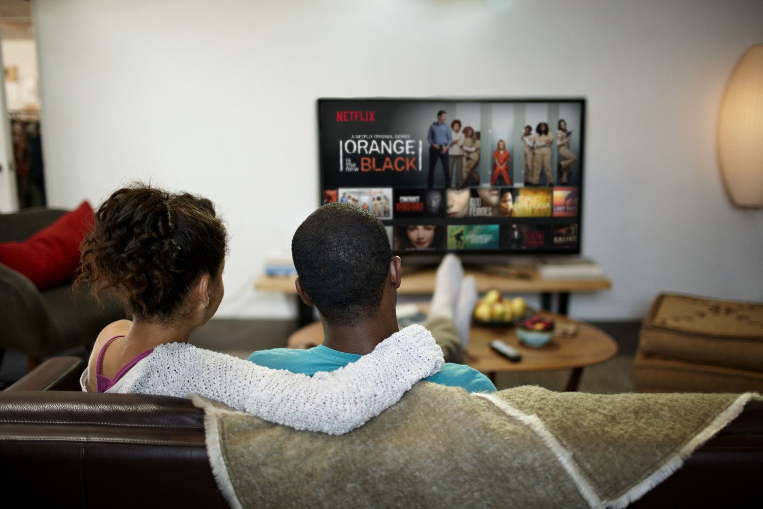66% of Colombians admit to canceling plans to stay watching TV at home