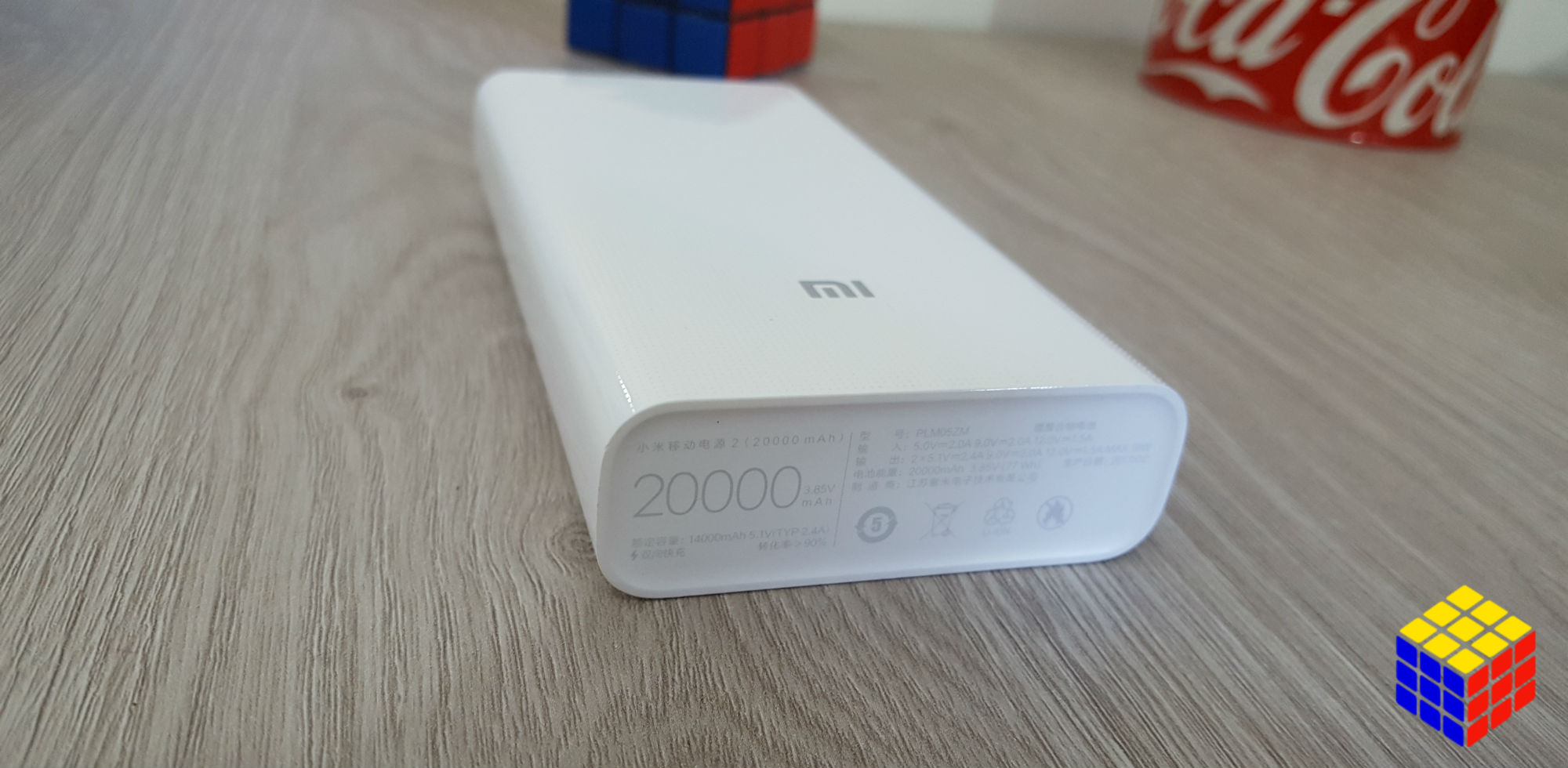 With the Xiaomi Mi Power Bank 2 of 20,000mAh you can forget about the charger for a week