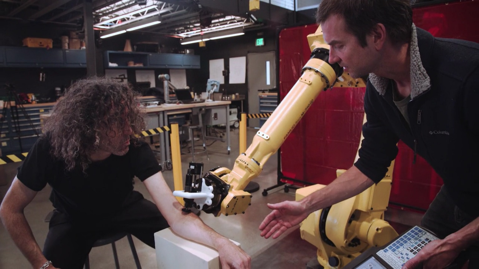 This is the first robot capable of doing tattoos