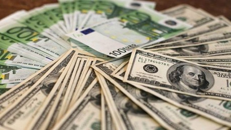 Curiosities How to Convert your Dollars to Euros The US dollar is the official currency of the United States ...