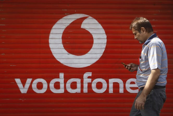 Vodafone launches its Black Friday offers: Vodafone ONE in the middle ...